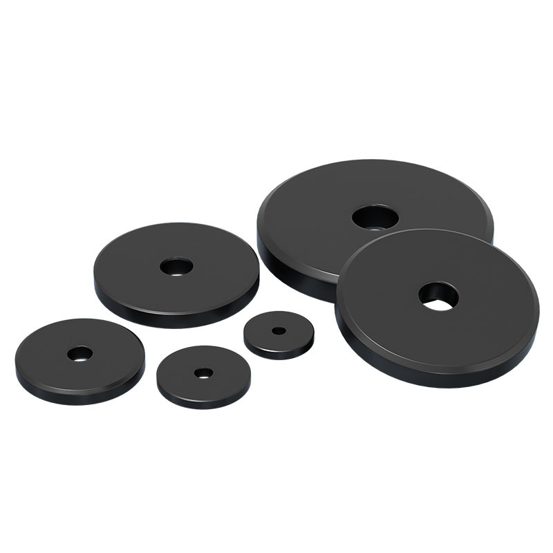 Vastgeboute schachtuiteinde vasthoudende ring