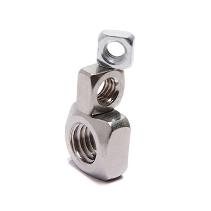 Vierkante noten op de rand