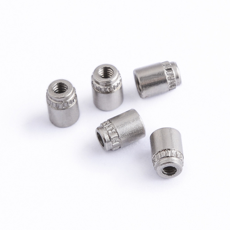 UN-geklonken nop voor printplaat